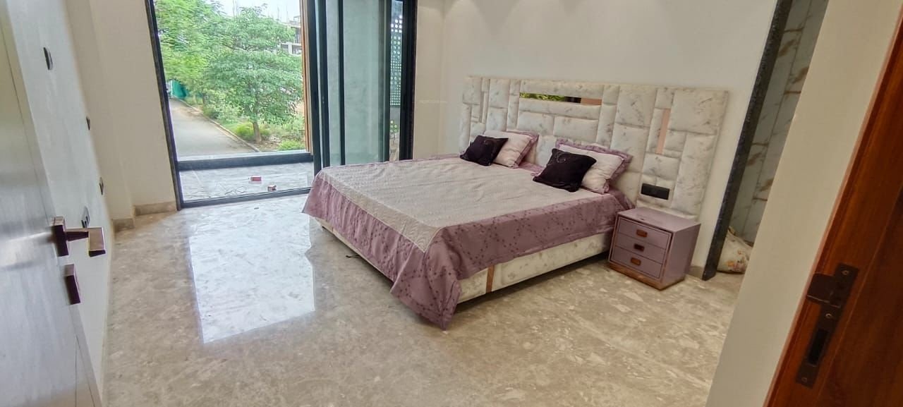  luxury floors Bedroom