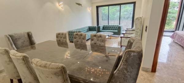  luxury-floors Dining Area