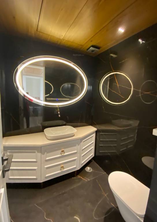 luxury floors Bathroom