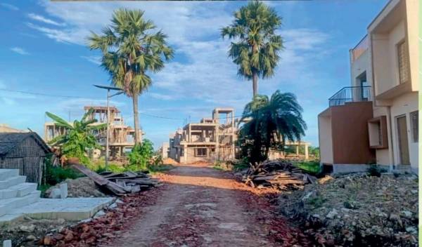  new-royal-enclave Plot