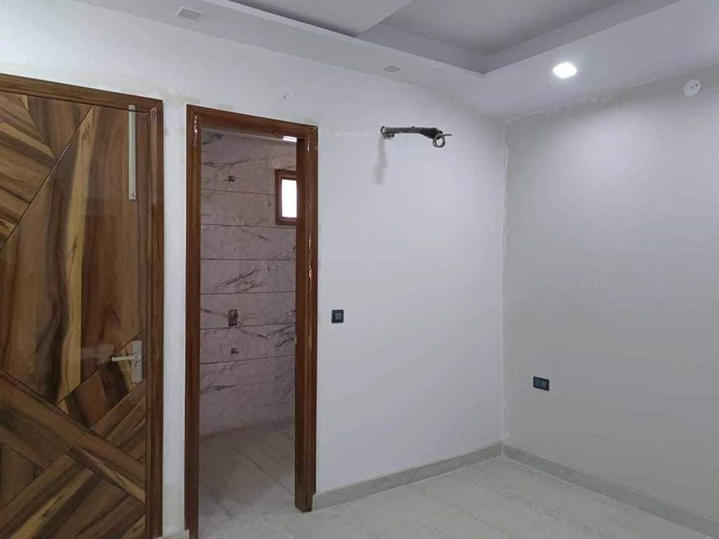  j r luxury floors Bedroom