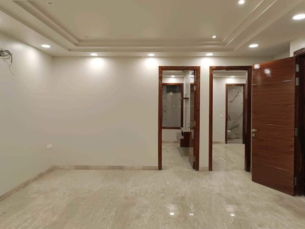  j r luxury floors Bedroom