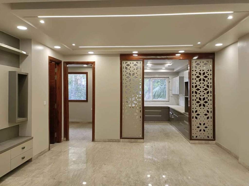  j r luxury floors Living Area