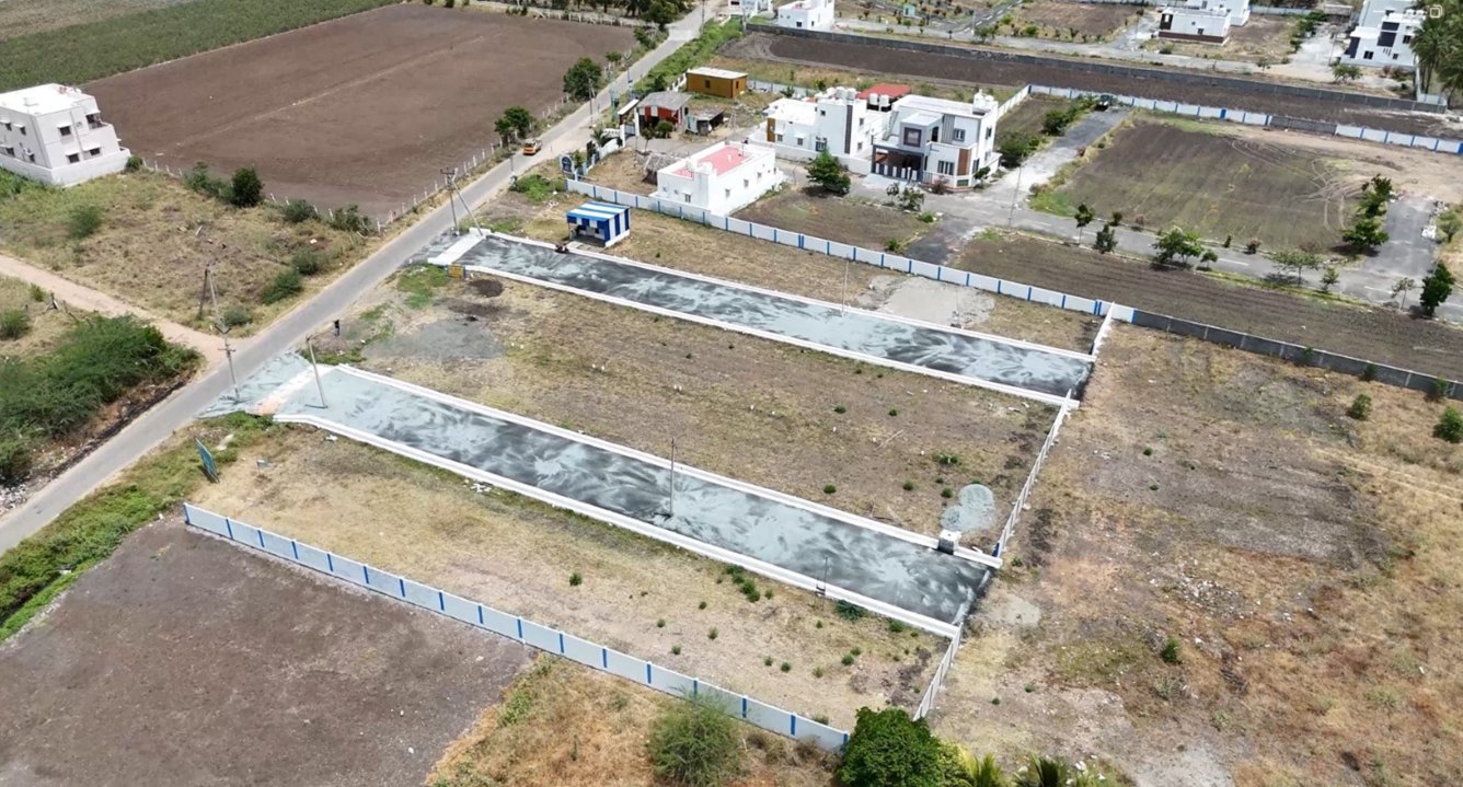 cyber city north gate Plot