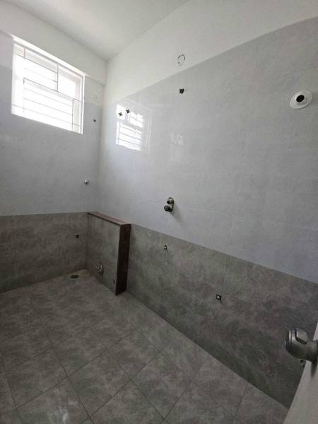  golden-grave Bathroom