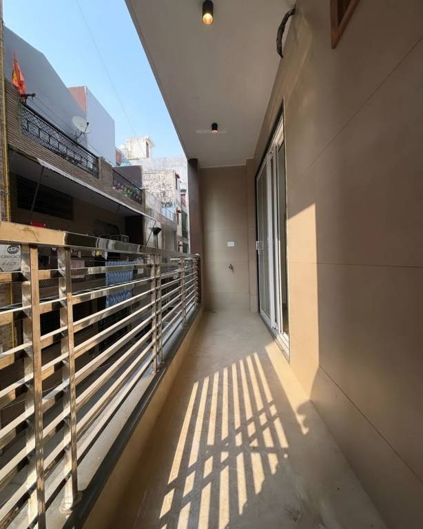  dpx lavish floors Lobby