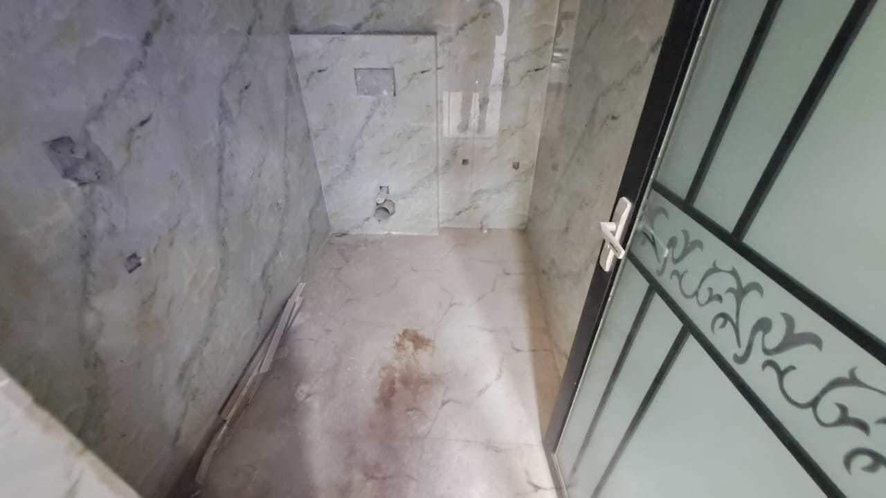  lotus avenue Bathroom