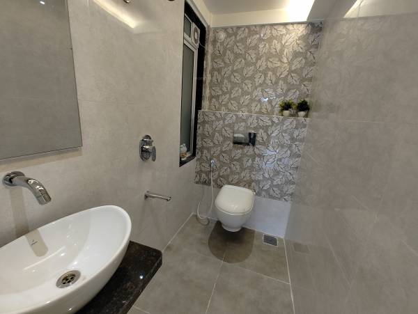  qa-riverfront Bathroom