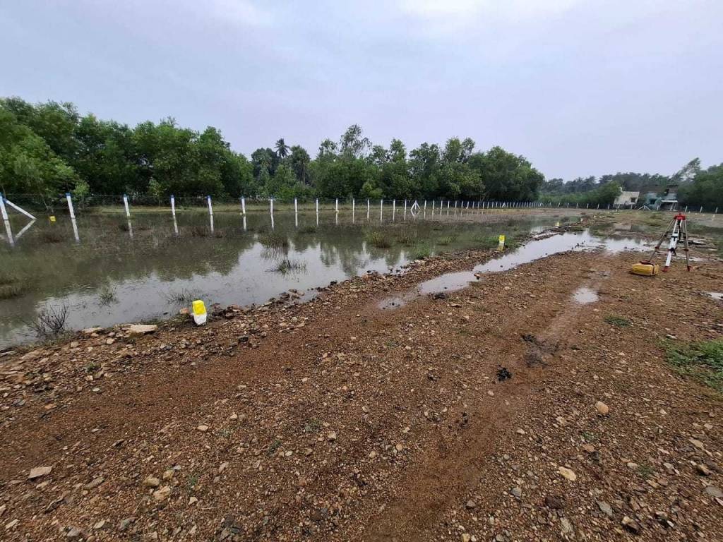  crescent community Plot