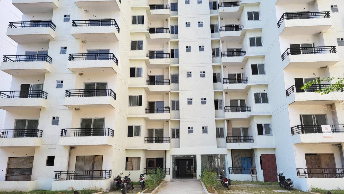  celebrity meadows tower n Elevation