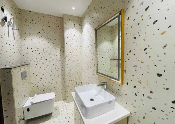  a1-luxury-homes Bathroom