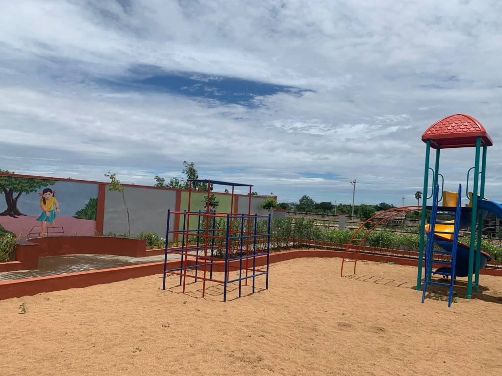 rv opal Children's play area