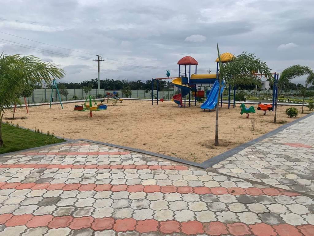  rv diamond avenue Children's play area