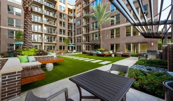  park-retreat Paved Compound