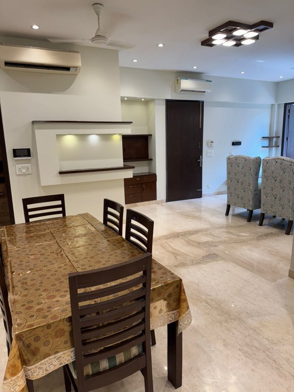  malibu town floors Dining Area