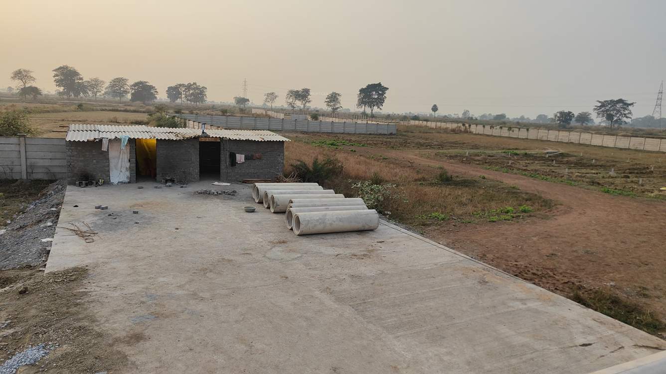  golden residency Plot