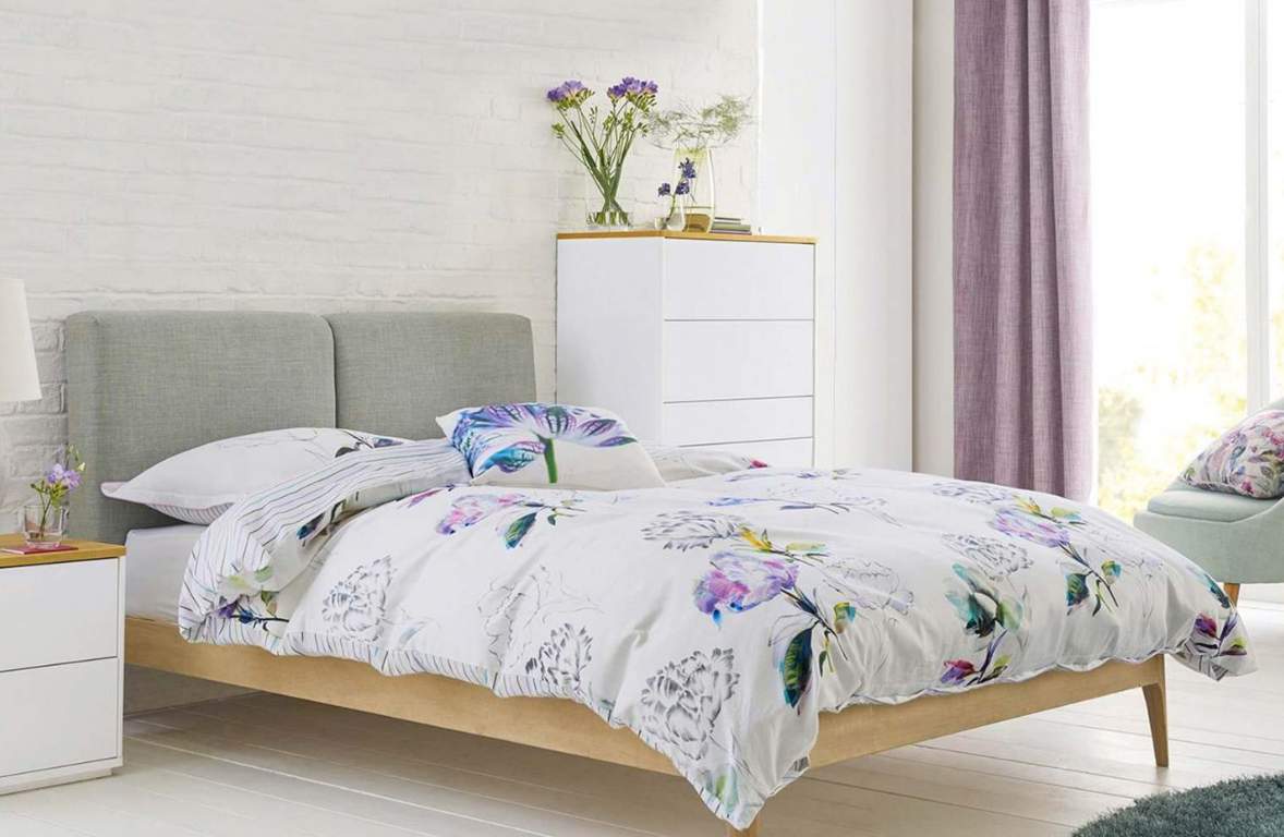  songbirds phase f Bedroom