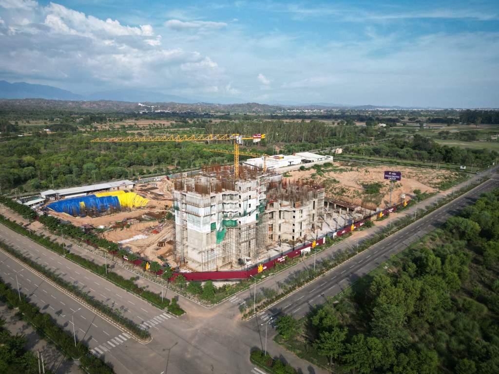  the tiara Tower   01 Construction Status July 25