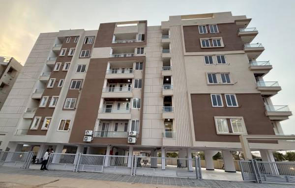 main of Pinnacle Place