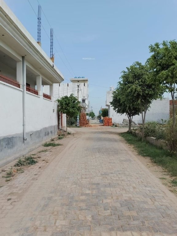  royal green city Others