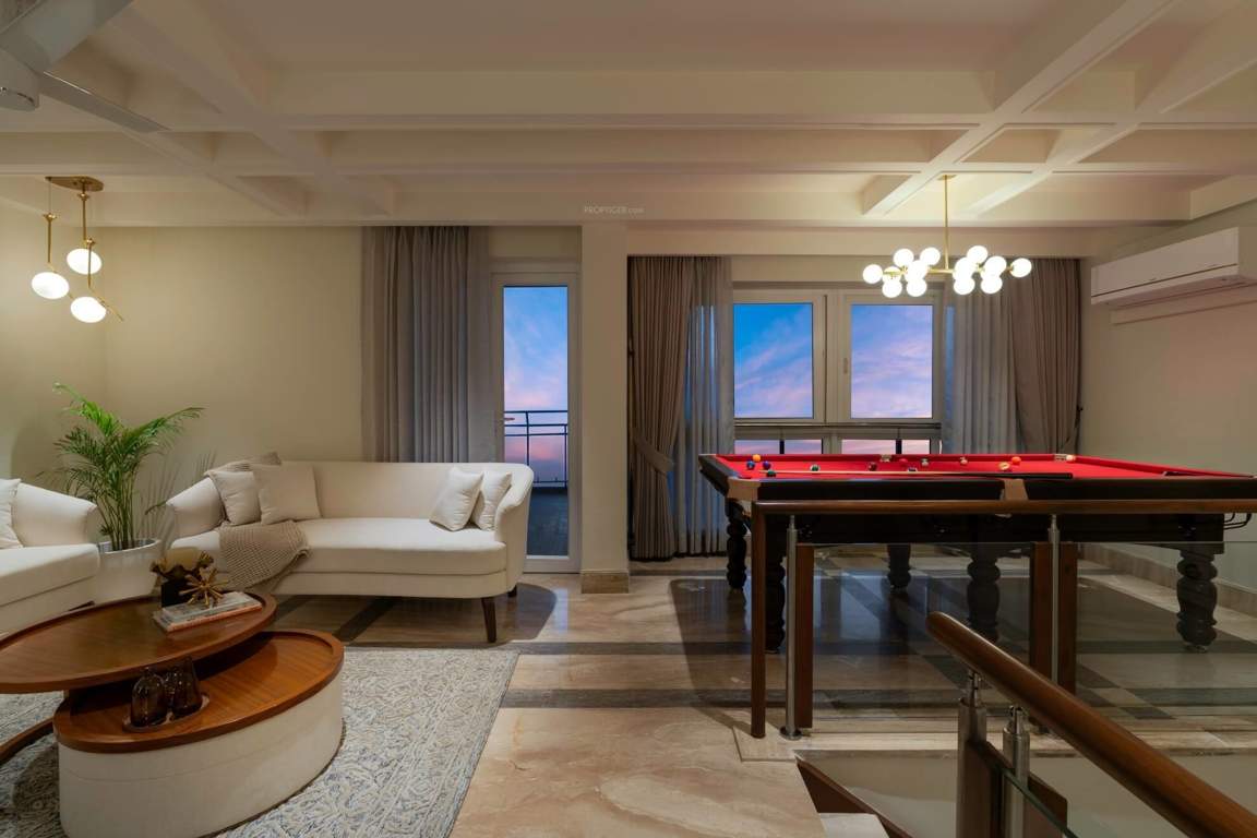  falcon view tower t Living Area