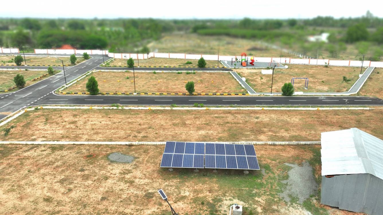 classic avenue phase i Plot