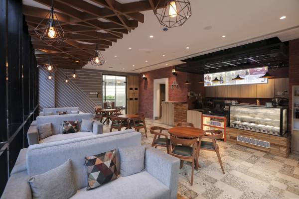  the-palace-tower-a Cafeteria