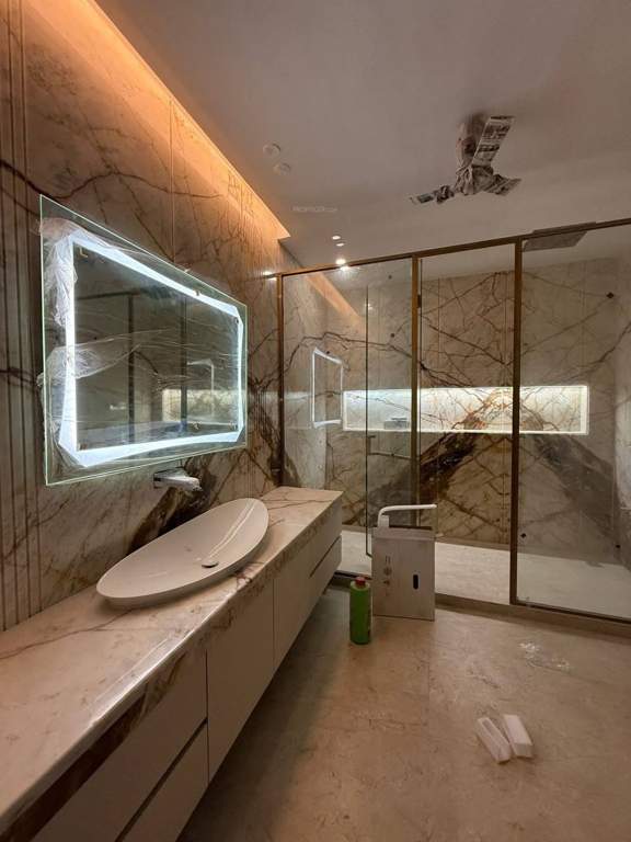  luxury floor 35 Bathroom