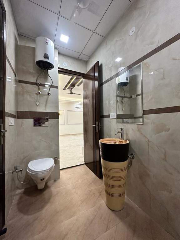  chauhan ultra luxury floors Bathroom