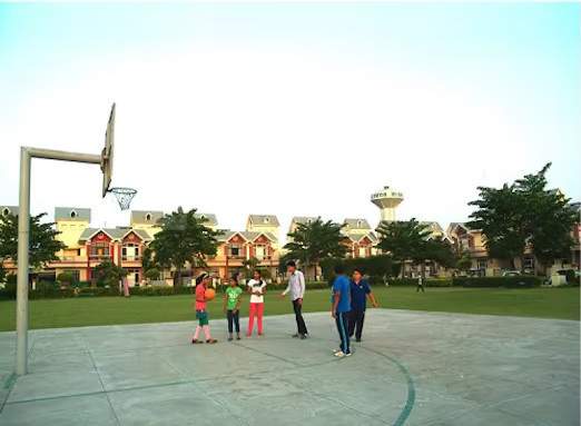  estate one Badminton Court