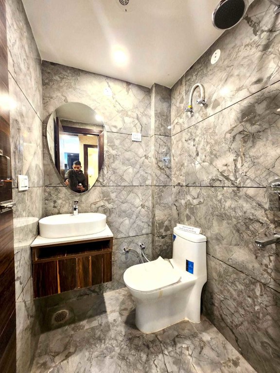  ram affordable floors Bathroom