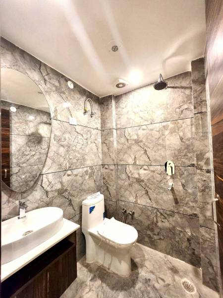  ram-affordable-floors Bathroom