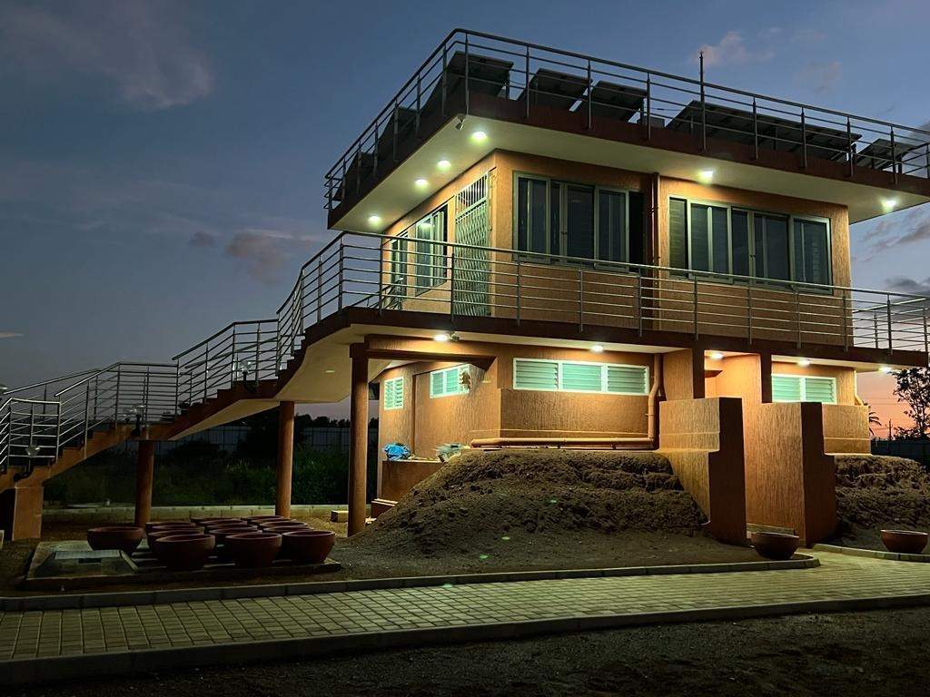  silver kites elite Club House