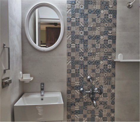  tip top tower Bathroom