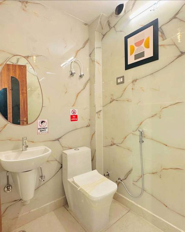  the residency Bathroom