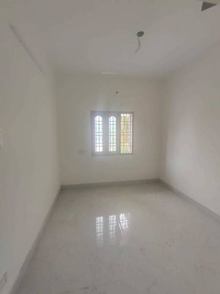  golden-tower Bedroom