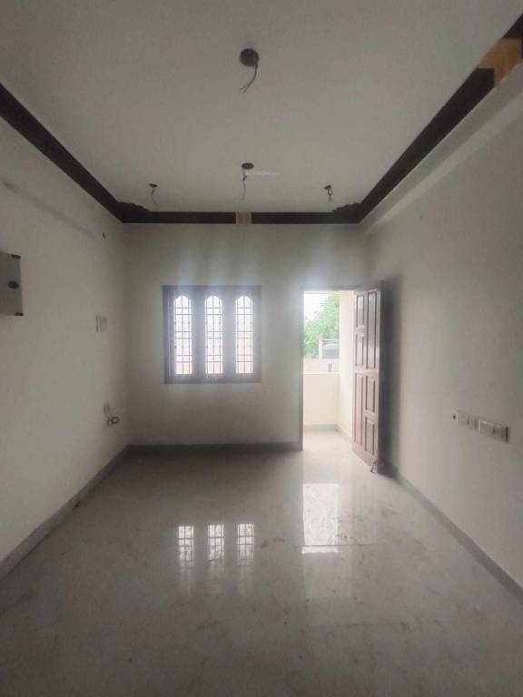  golden tower Living Area