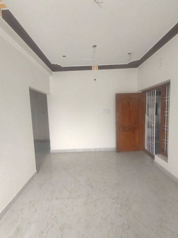  golden tower Living Area