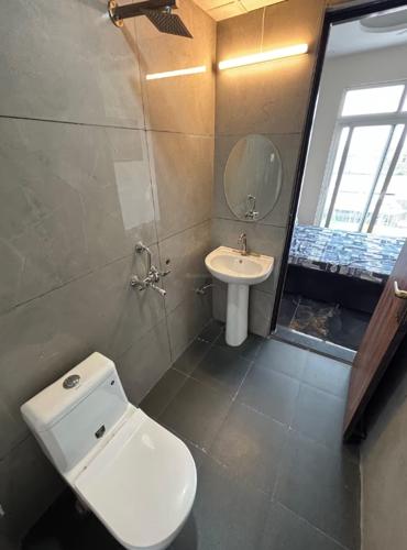 Bathroom paradise-premium-villas Bathroom