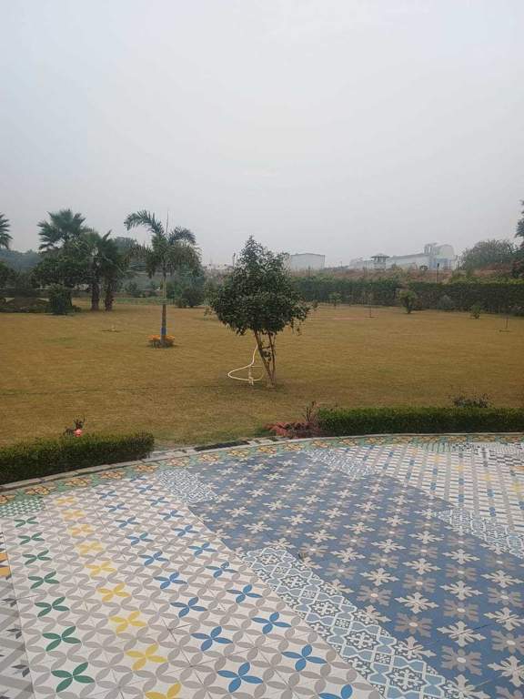  heavenly farm house Others