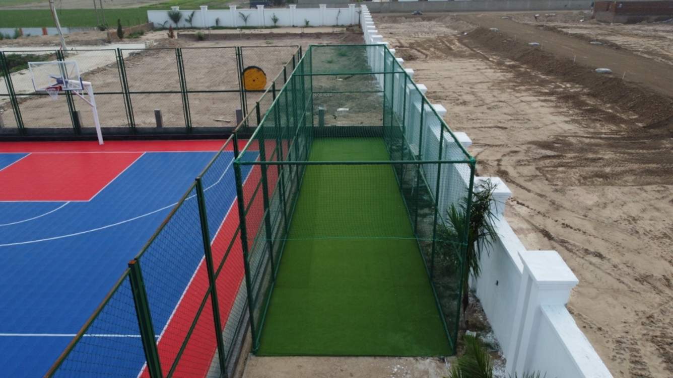  city Cricket Pitch
