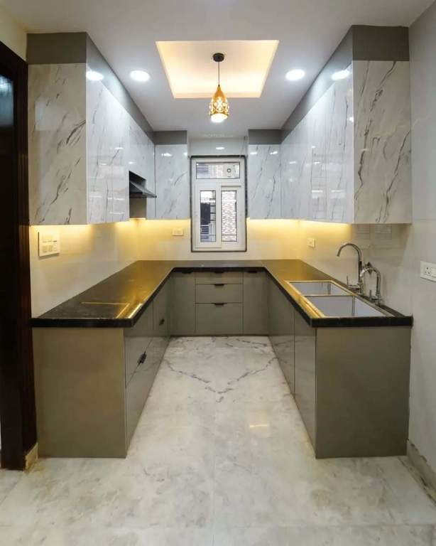  metro walk apartment Kitchen