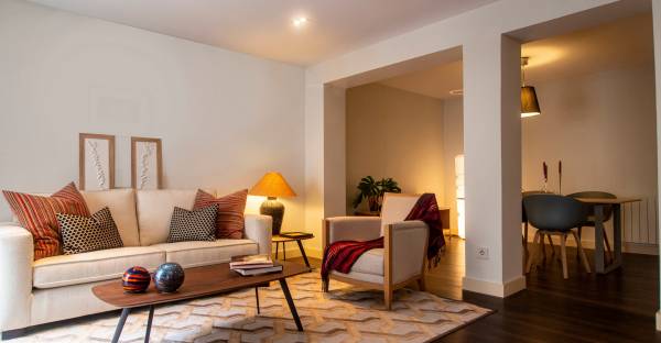  adn-heiights Living Area