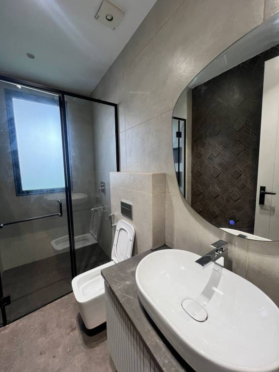  luxury floor 5 Bathroom