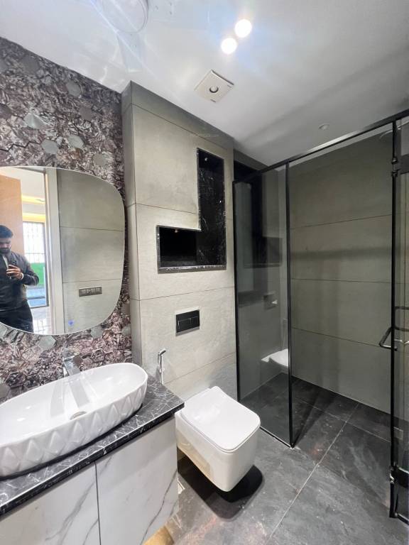  luxury floor 5 Bathroom