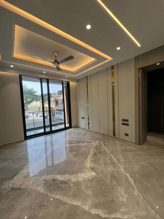  luxury floor 5 Living Area