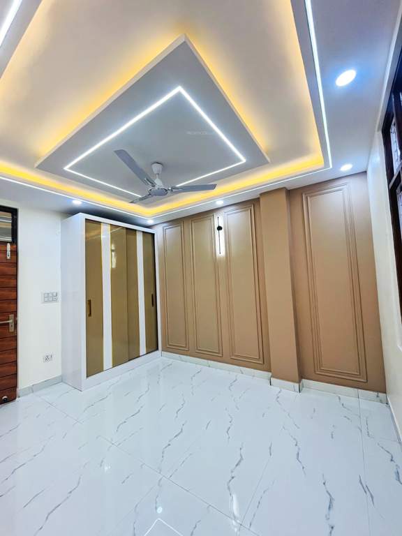  the crest Bedroom