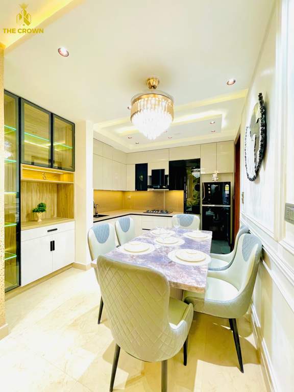  the crest Dining Area