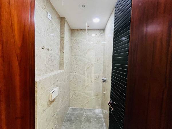 Bathroom new-builders-floors Bathroom