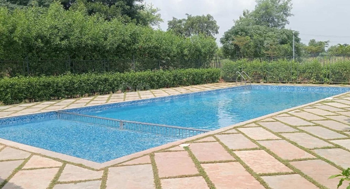  shiva farm Swimming Pool